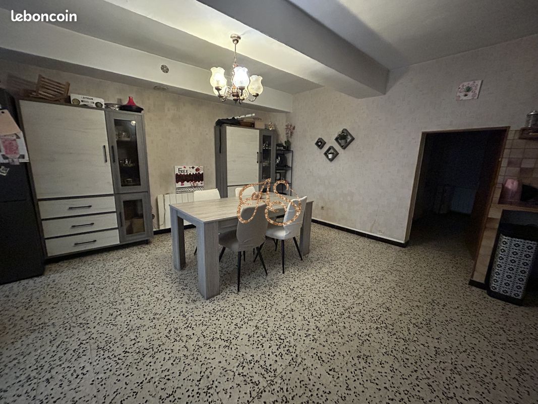 Maison 5 pièces 125 m² · à Saint-Gilles · 125 m² · 780 €