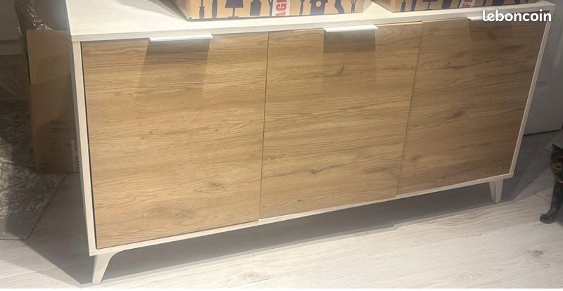 Vend Buffet 3 Portes, Couleur Blanc brossé et Bois (image 1)