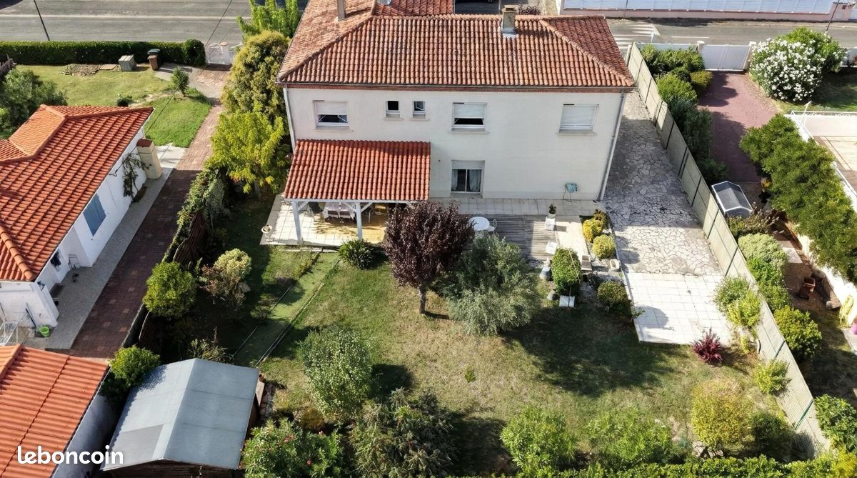 Maison 7 pièces 172 m² · à Le Passage · 172 m² · 285 000 €