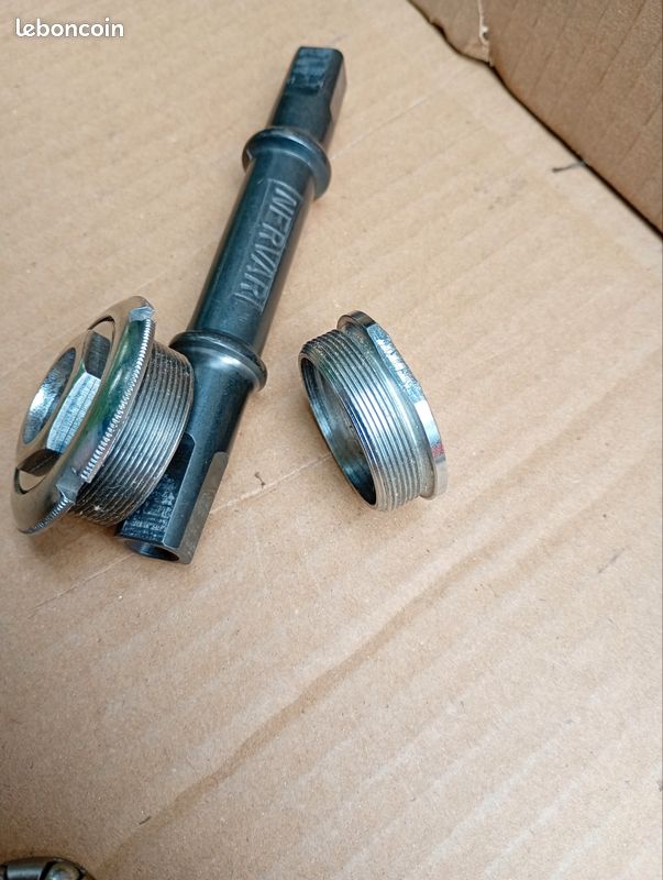 Boitier pédalier 121mm marque Shimano | Pédalier / Vtt - Maxi pièces vélo