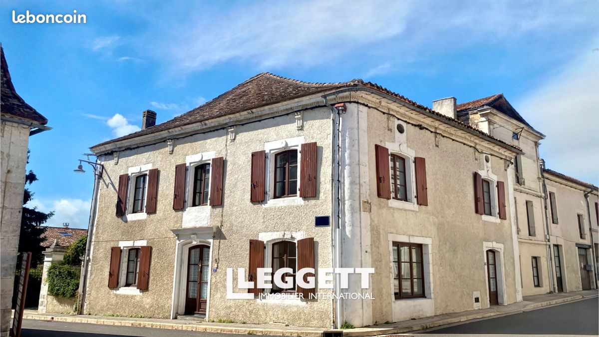 Maison 6 pièces 201 m² · à Saint-Séverin · 201 m² · 240 000 €