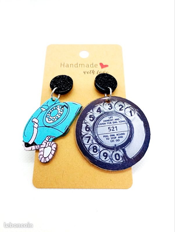 Boucles d'oreilles téléphone vintage (image 1)