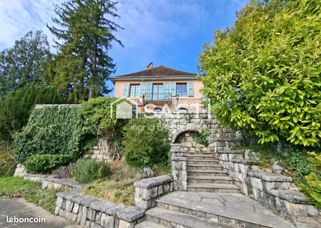 Maison 10 pièces 428 m²