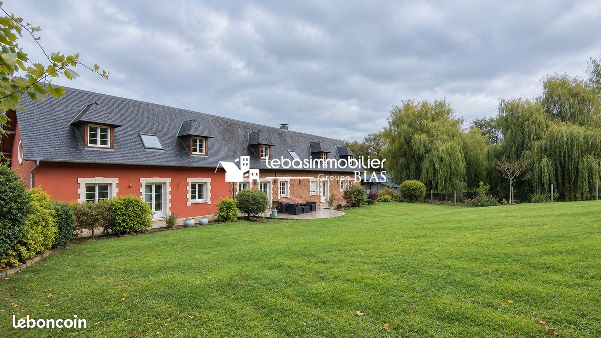 Maison 11 pièces 251 m² · à Saint-Vaast-Dieppedalle · 251 m² · 440 000 €