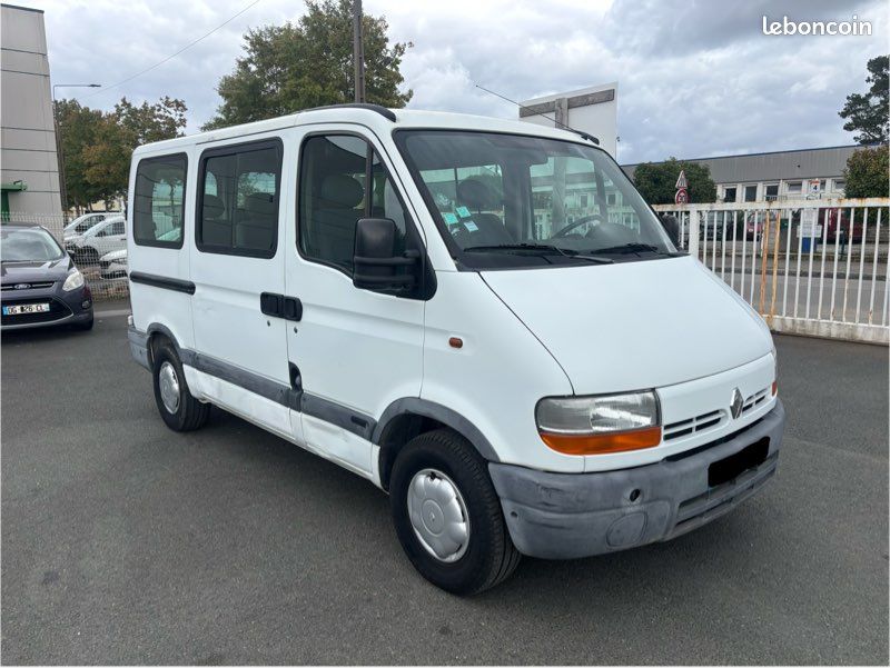 RENAULT MASTER 2.5D 80 Cv 180000 KM 9 PLACES CT.OK SUIVI COMPLET RENAULT (image 1)