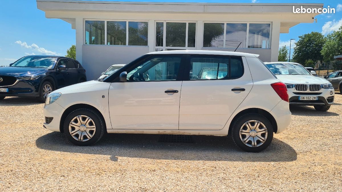 SKODA Fabia - 1.6 Tdi Active 90ch diesel (image 8)