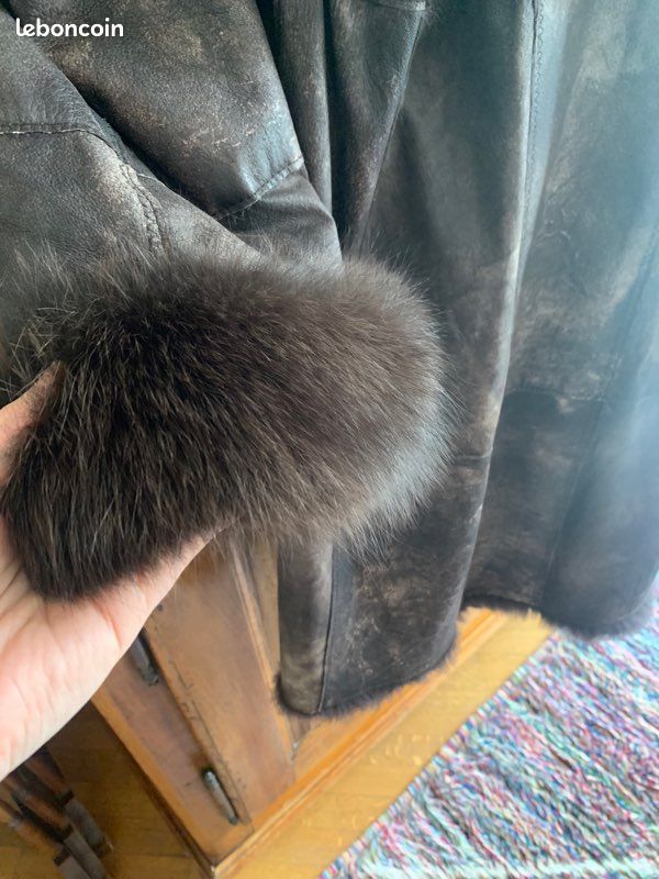 Manteau trench-coat en fourrure de lapin retournée (image 7)