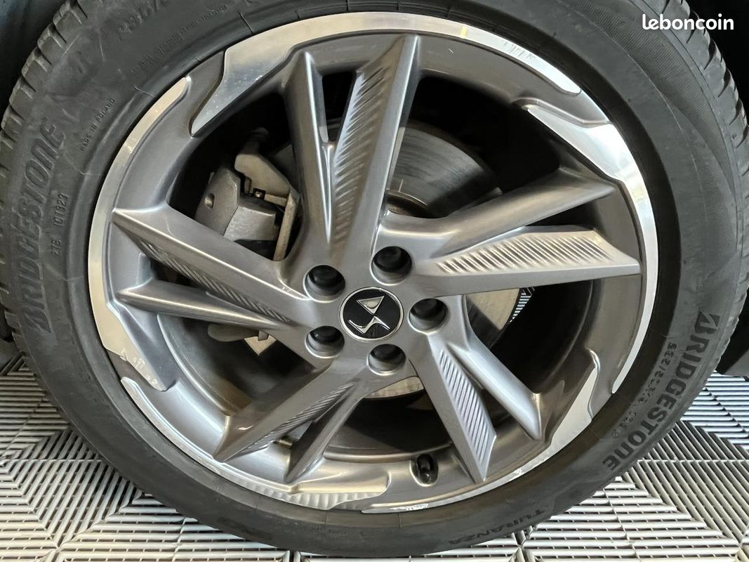DS DS 7 CROSSBACK E-Tense - 300 - 4x4 Rivoli (image 5)