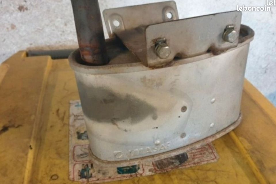 Échappement tracteur tondeuse (image 1)