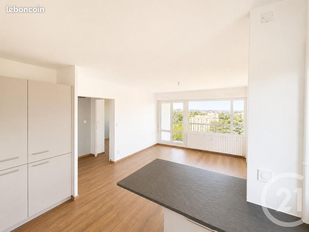 Appartement 2 pièces 44 m² · à Saint-Étienne · 44 m² · 600 €/mois
