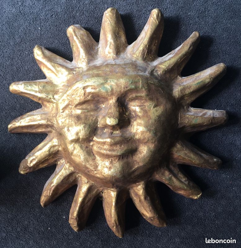 Soleil en papier mâché doré - à accrocher (image 2)