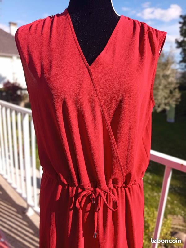 Robe longue sans manches (image 3)