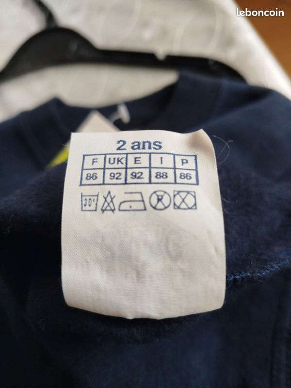 Sweat neuf avec étiquettes âge 2 ans (image 7)