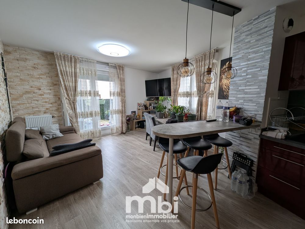 Appartement 3 pièces 58 m² · à Fosses · 58 m² · 1 250 €/mois