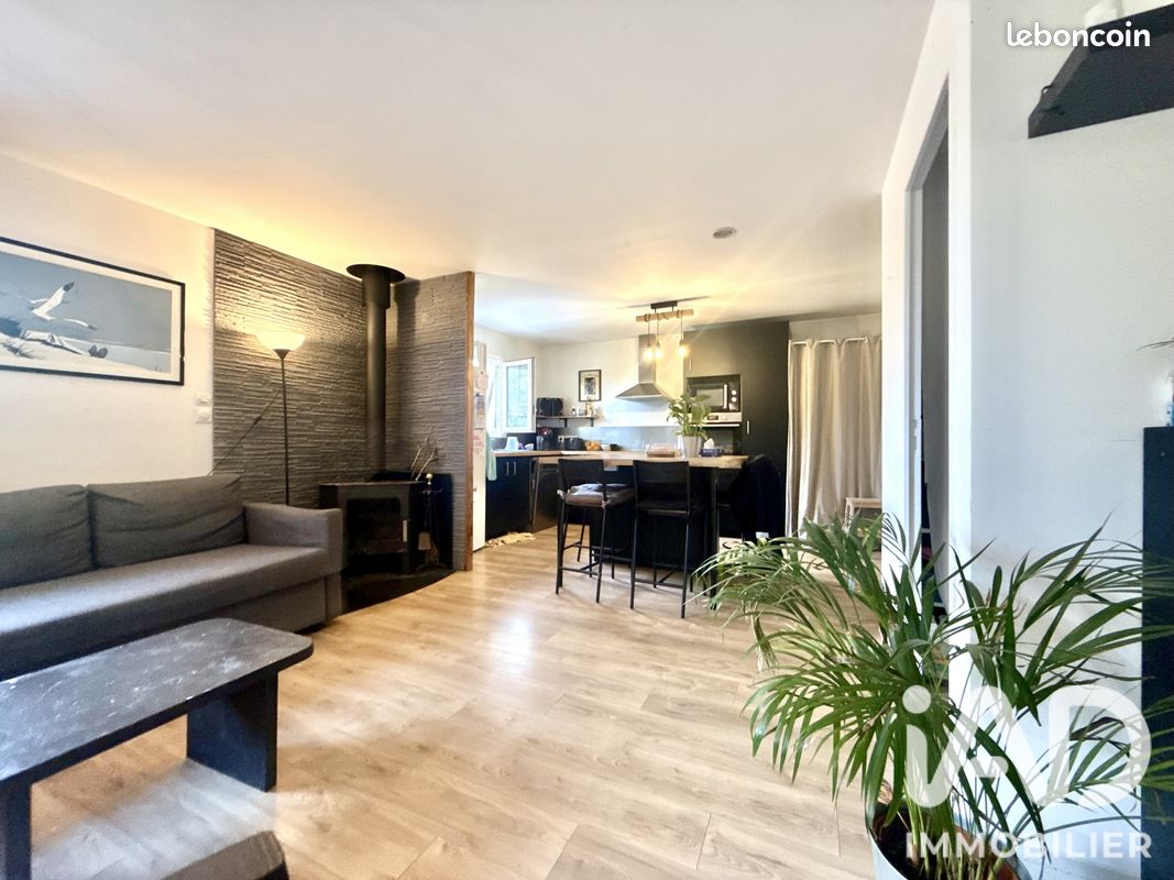 Maison 4 pièces 82 m² · à Sallebœuf · 82 m² · 300 000 €