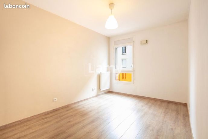 Appartement 2 pièces 43 m² — 11