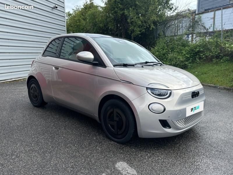 Fiat 500 e 118ch Giorgio Armani Collectors Edition MY25 (image 3)