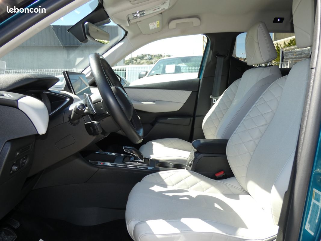DS DS3 CROSSBACK BlueHDi 130 EAT8 Grand Chic (image 10)