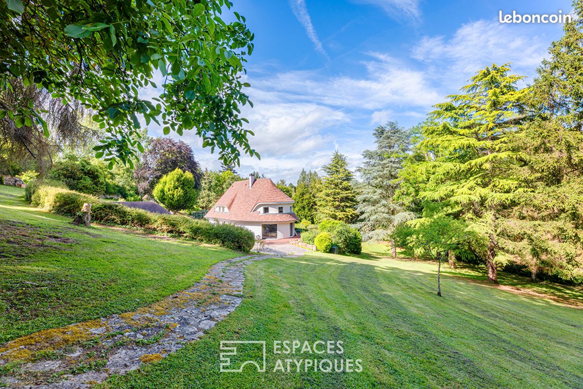 Maison 7 pièces 250 m² · à Oinville-sur-Montcient · 250 m² · 895 000 €