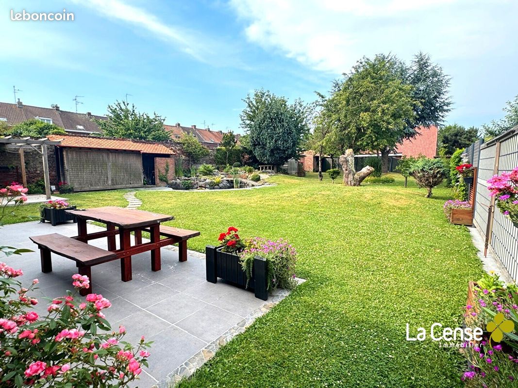 Maison 4 pièces 108 m² · à Hem · 108 m² · 455 000 €