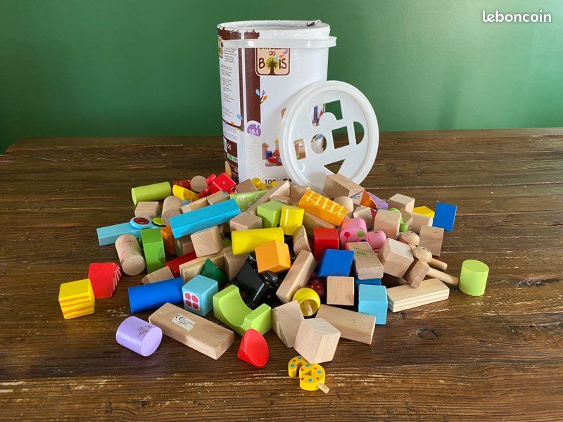 Cubes en bois (image 1)