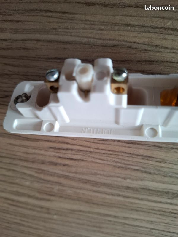 Legrand Jupiter bouton poussoir et voyant lumineux 220 v, neuf (image 4)