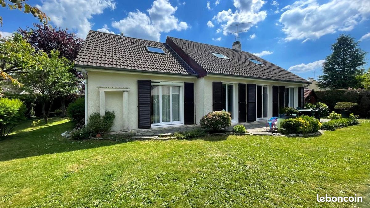 Maison 8 pièces 185 m² · à Ozoir-la-Ferrière · 185 m² · 519 000 €