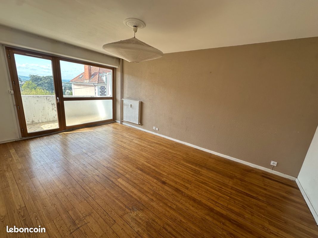 Appartement 2 pièces 51 m² · à Saint-Étienne · 51 m² · 52 000 €