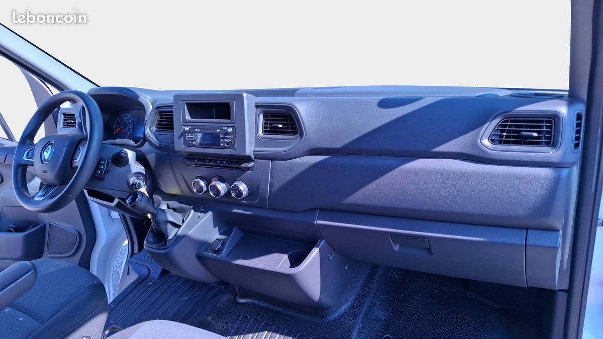 Renault master vu fg cft f3500 l2h2 blue dci 135 (image 2)
