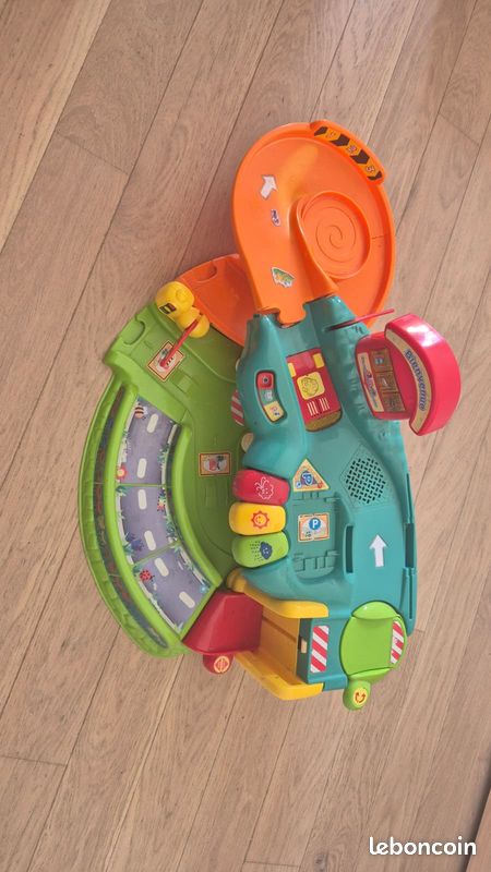 VTech Tut Tut Bolides – grand lot circuits garages + 8 véhicules (image 3)