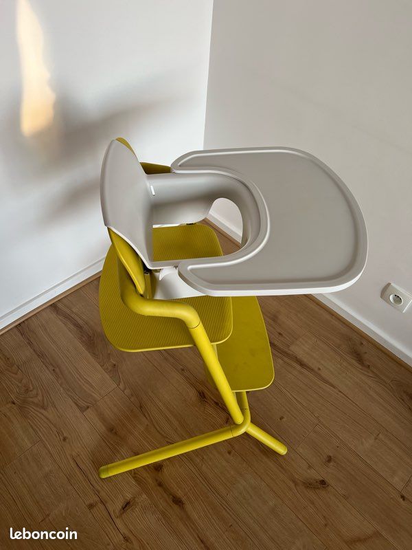 Chaise haute Cybex avec accessoires (image 2)