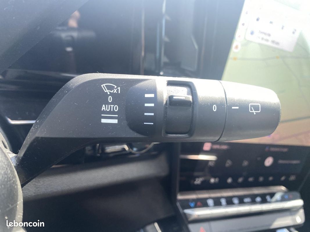 RENAULT AUSTRAL 1.2 E-Tech Hybride - 200 - BVA multi-modes 2024 Iconic (image 28)