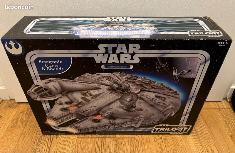 Faucon Millenium et figurine Han Solo - Star Wars Hasbro : King Jouet
