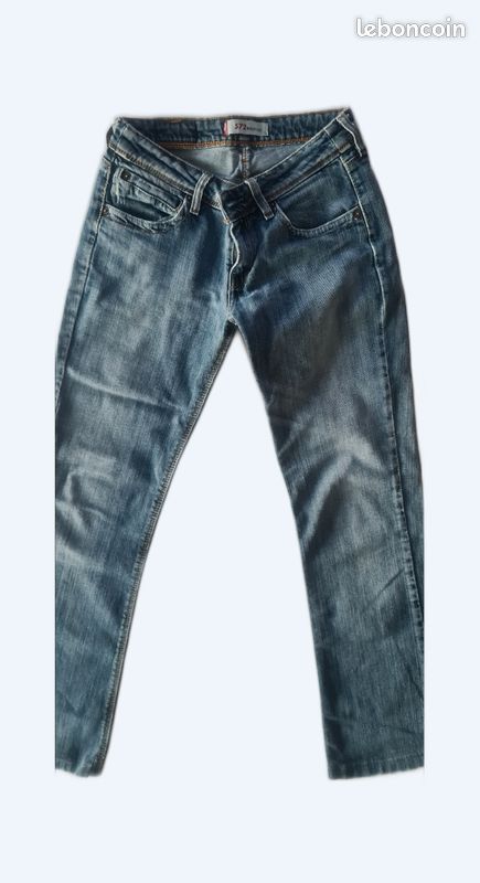 Jean LEVIS 572 (image 1)