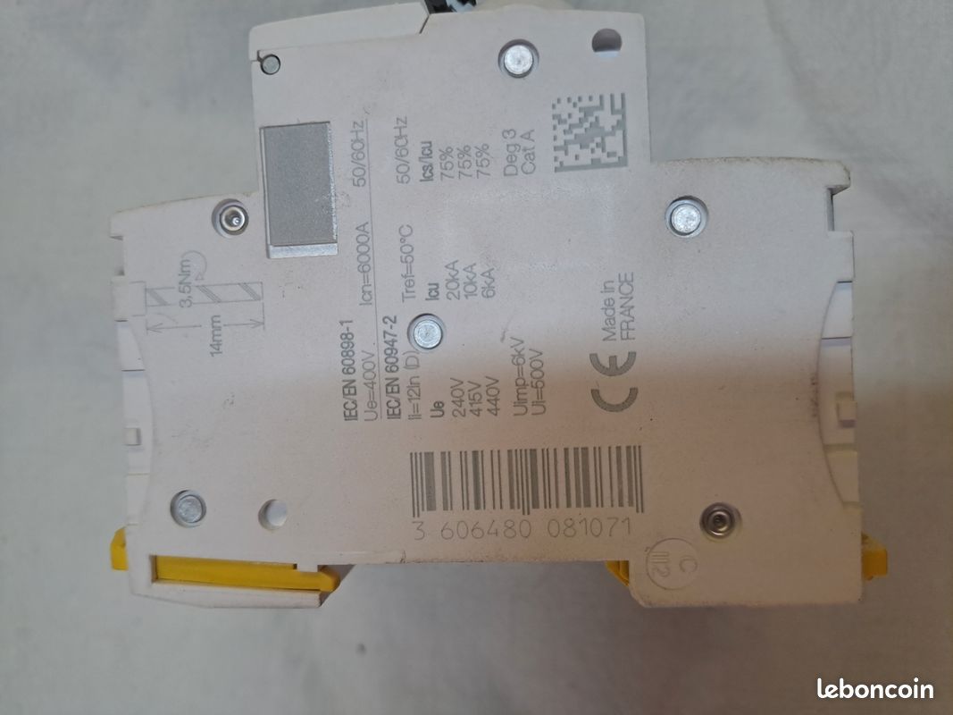 Acti9 iC60N - Disjoncteur - 4P - 32A - Courbe D - 400Vca - 6000A/10kA (image 4)