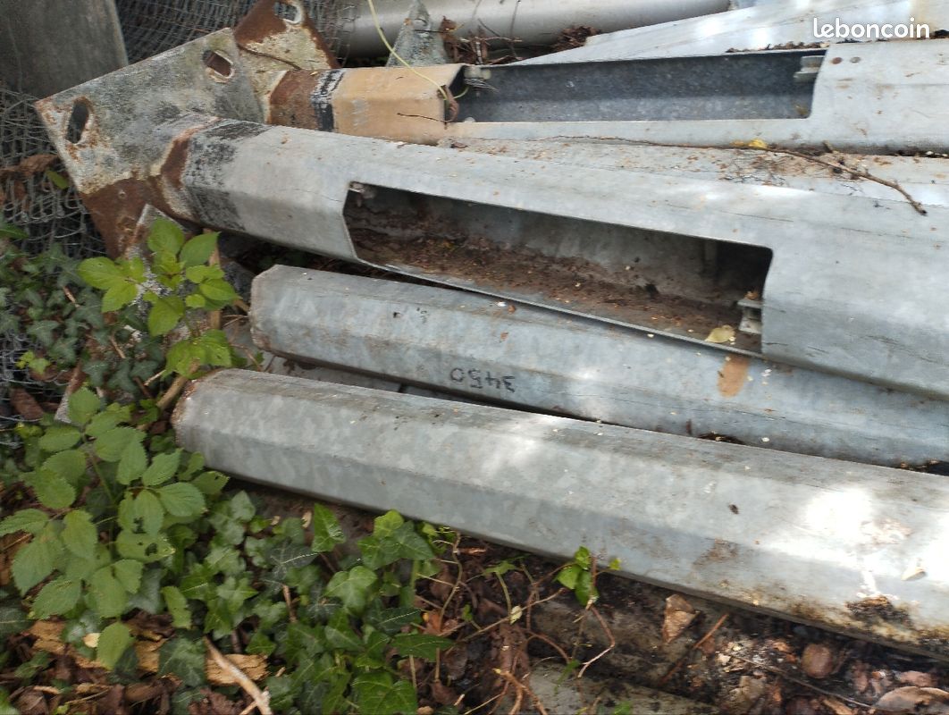 Poteaux 4m(10) +2m(4) (image 2)
