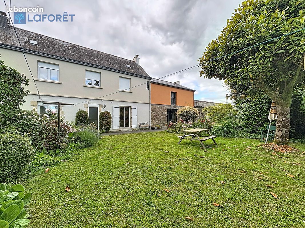 Maison 8 pièces 253 m² · à Caudan · 253 m² · 441 200 €