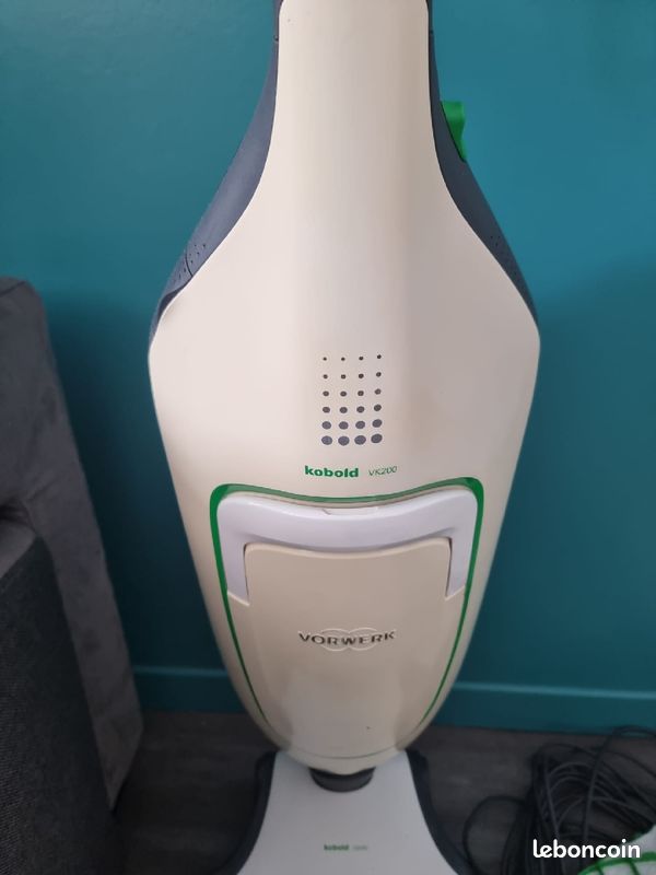 Aspirateur vk200 kobold avec ses brosses en très bon état (image 3)