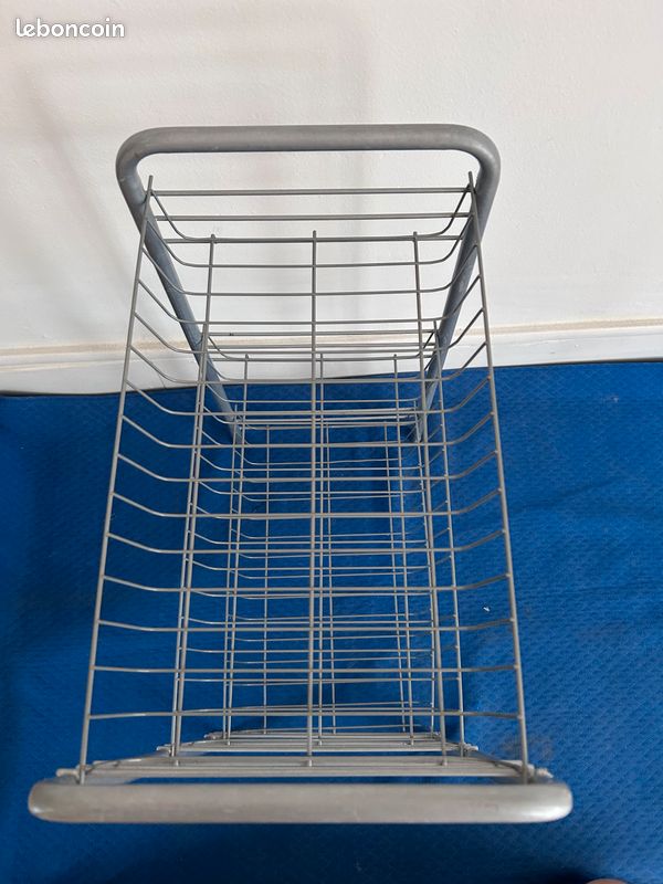 Meuble casier étagères métallique (image 4)