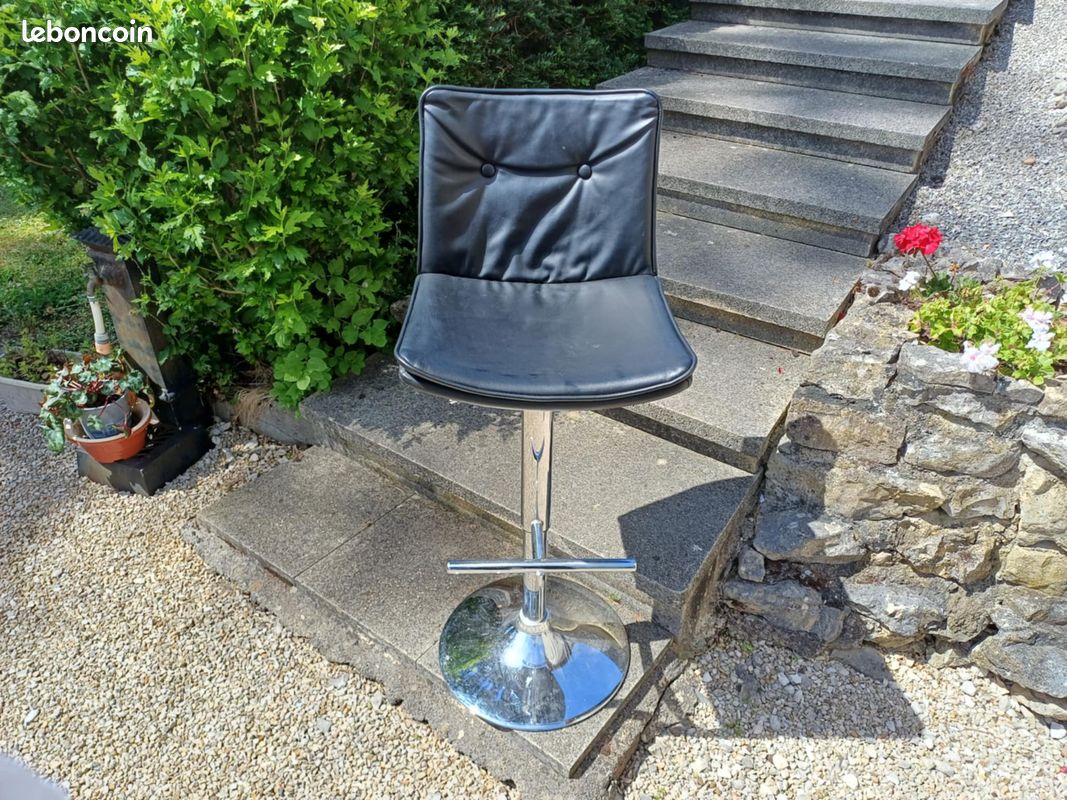 Chaise haute (image 1)