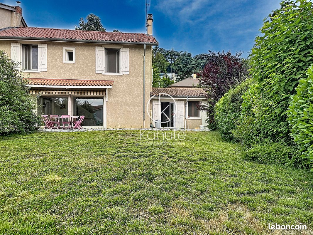 Maison 6 pièces 160 m² · à Saint-Cyr-au-Mont-d'Or · 160 m² · 650 000 €