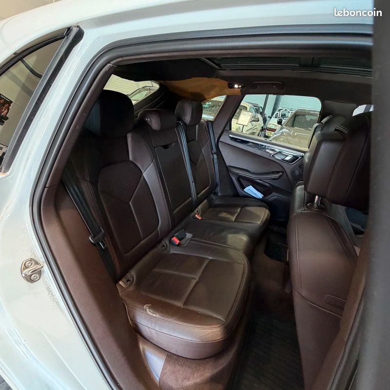 PORSCHE MACAN 3.0 V6 340 ch S PDK / TOIT OUVRANT / CAMERA DE RECUL / CUIR ETENDU (image 27)