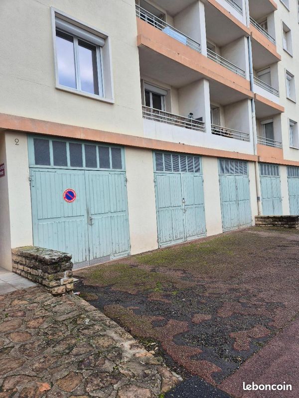 Parking MACON · à Mâcon · 82 €/mois