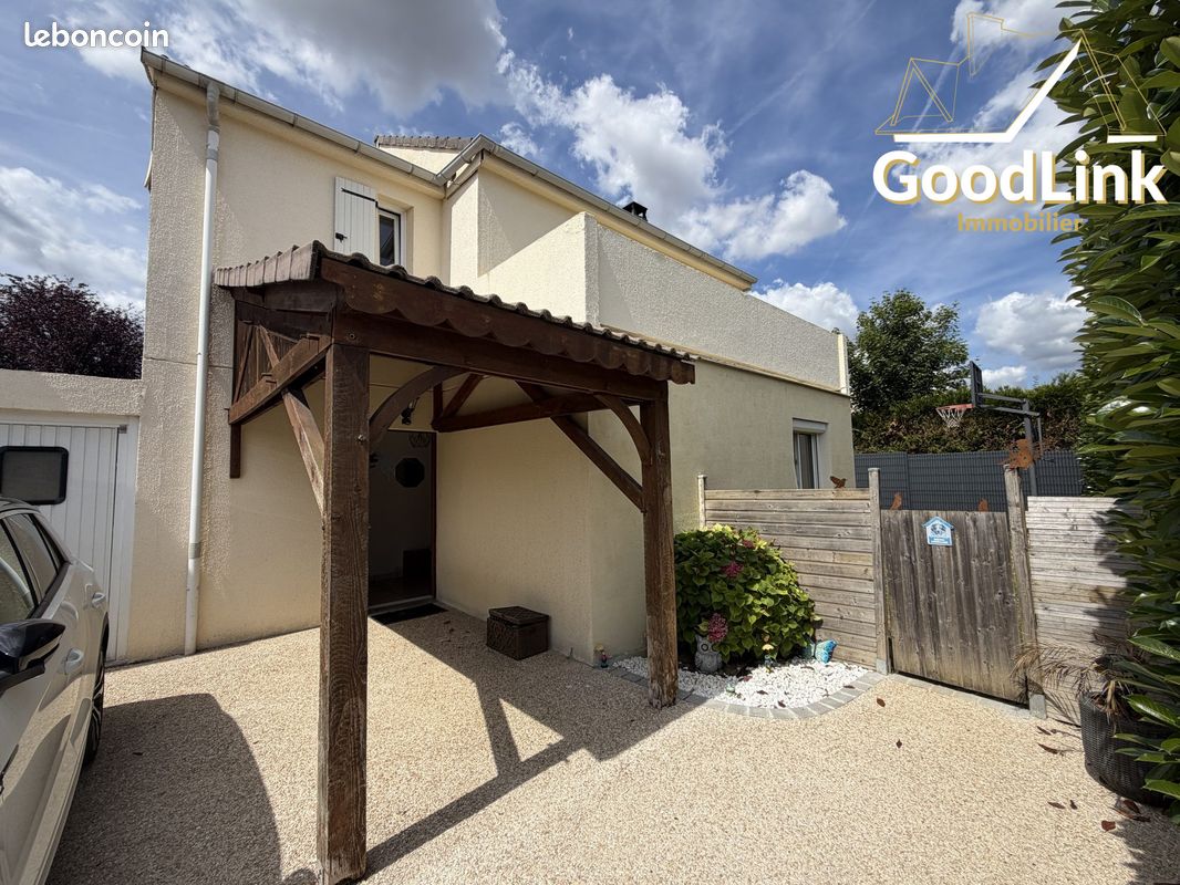 Maison 5 pièces 103 m² · à Savigny-le-Temple · 103 m² · 298 000 €