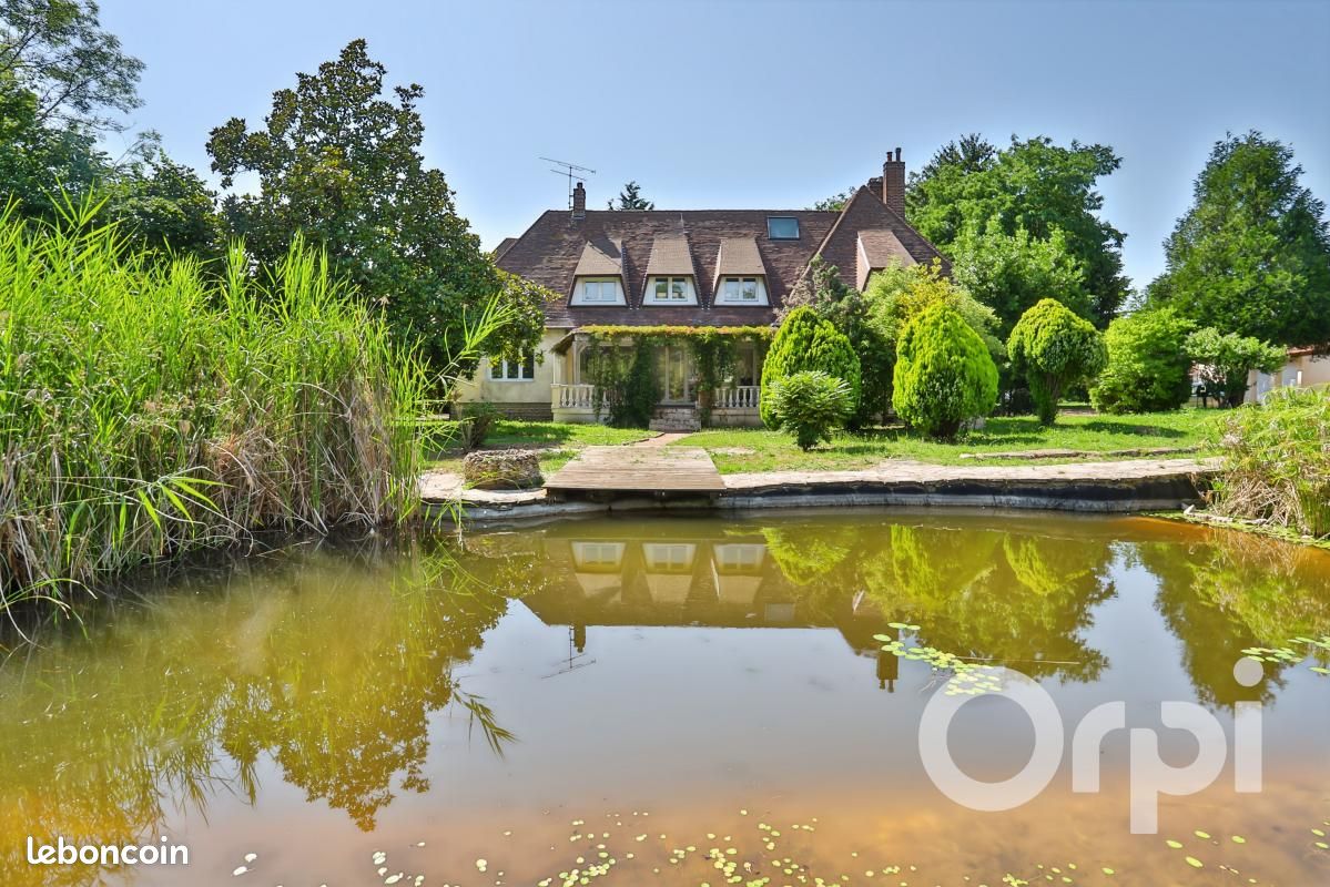 Maison 7 pièces 231 m² · à Chaumont-en-Vexin · 231 m² · 499 000 €