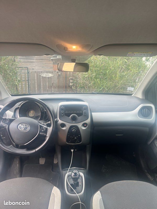 Toyota Aygo 2016 – 125 000 km – 5 portes – A/C, Bluetooth, radar recul – Très bon état (image 3)