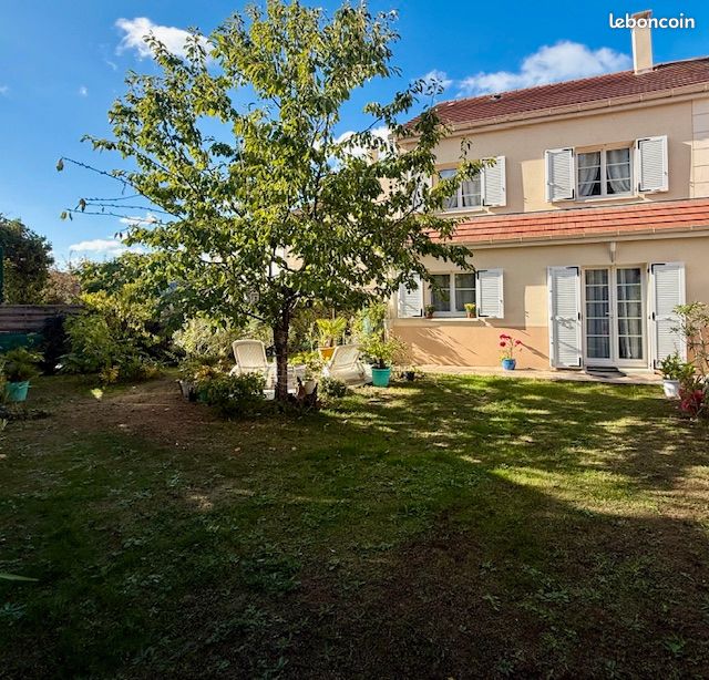 Maison 4 pièces 280 m² · à Marcoussis · 280 m² · 359 000 €