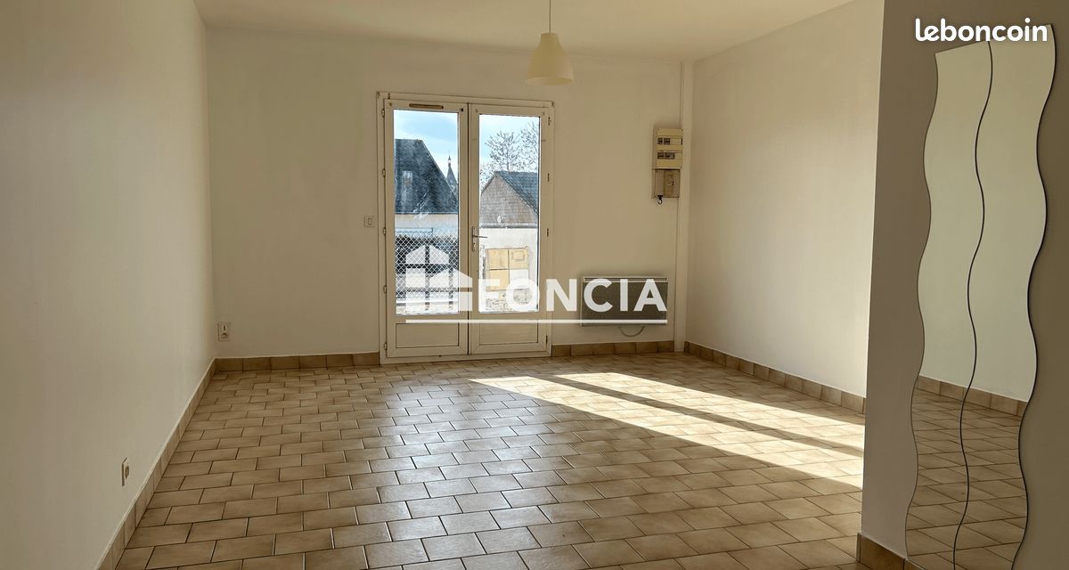 Appartement 1 pièce 37 m² · à Gien · 37 m² · 385 €/mois