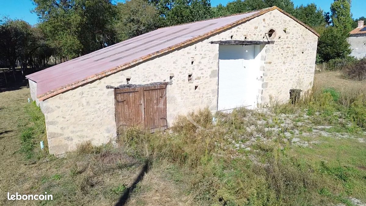 Maison 3 pièces 170 m² · au Poiré-sur-Vie · 170 m² · 128 500 €