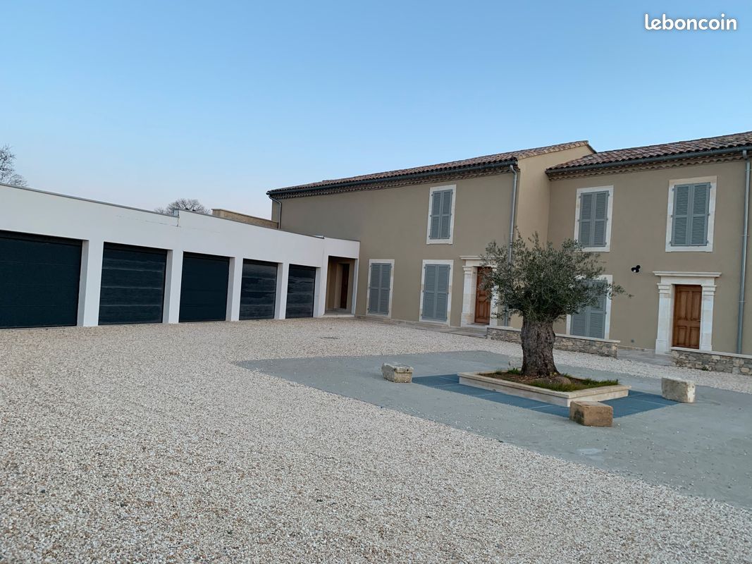 Appartement 4 pièces 92 m² · à Nîmes · 92 m² · 1 320 €
